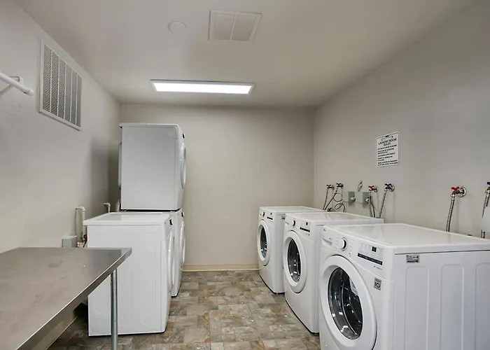 - Two Bedroom Townhouse Scottsdale