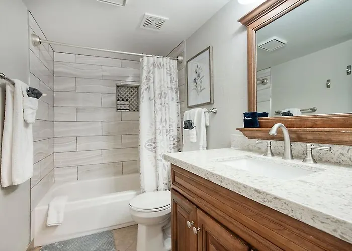 - Two Bedroom Townhouse Apartament Scottsdale